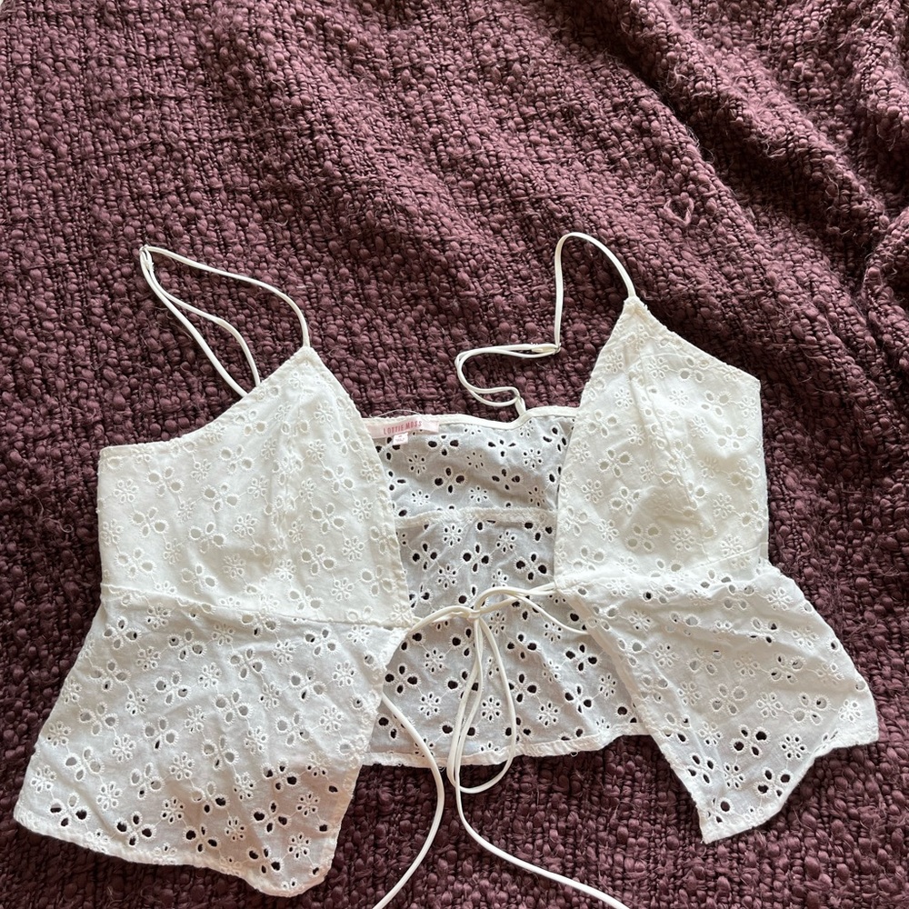 Cropped tie front top